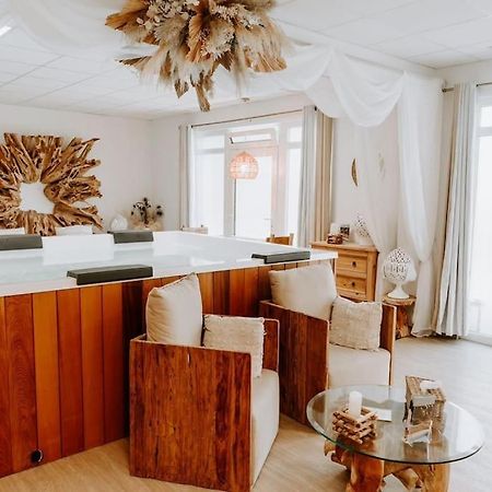 Suite De Charme Avec Jacuzzi Et Cabine Infrarouge Tubize Buitenkant foto