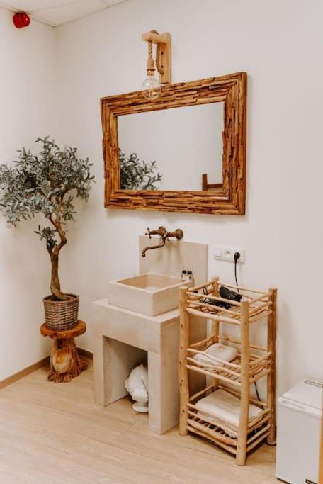 Suite De Charme Avec Jacuzzi Et Cabine Infrarouge Tubize Buitenkant foto